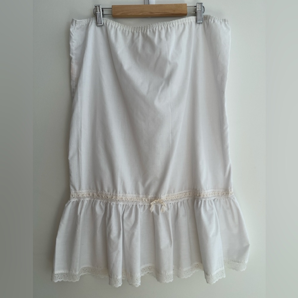 VINTAGE Sears White Half Slip Prairie Western Ruffle Romantic Prairie NOTE FLAW